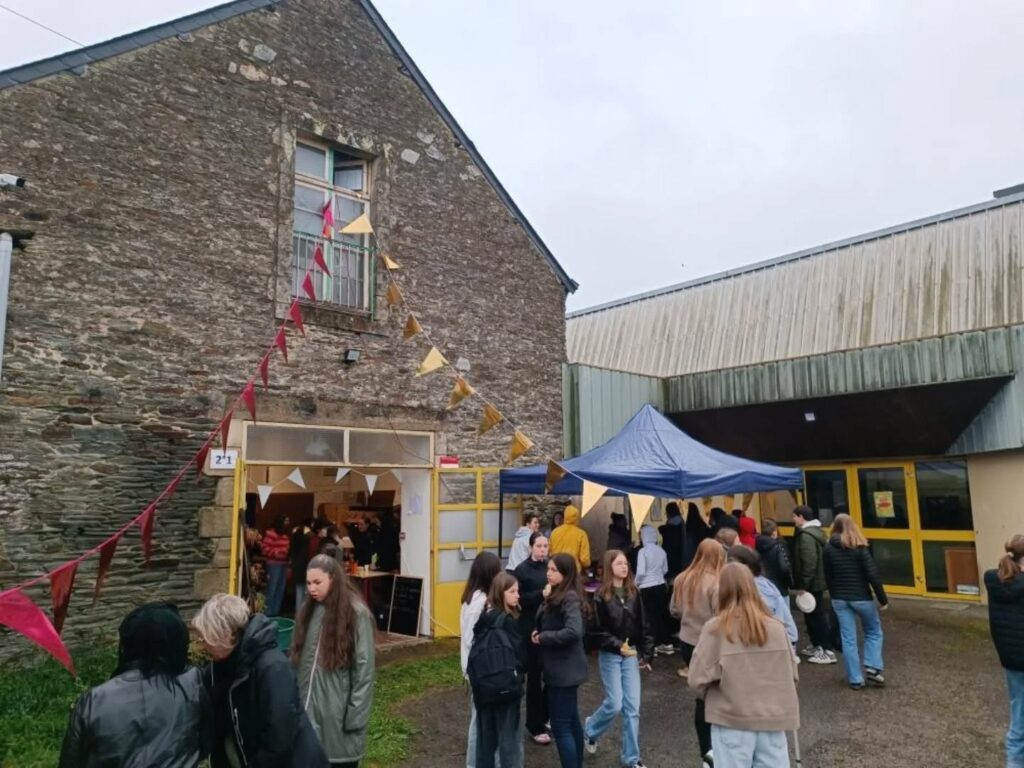 marche-de-paques-propose-par-les-eleves-de-segpa